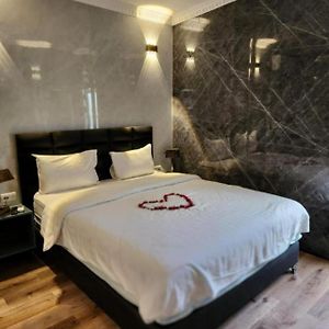 Suite privata con letto king size sul tetto